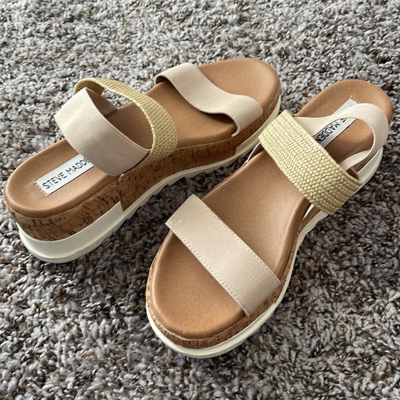 Steve Madden Kabel Wedge Sandals - Picture 3 of 8